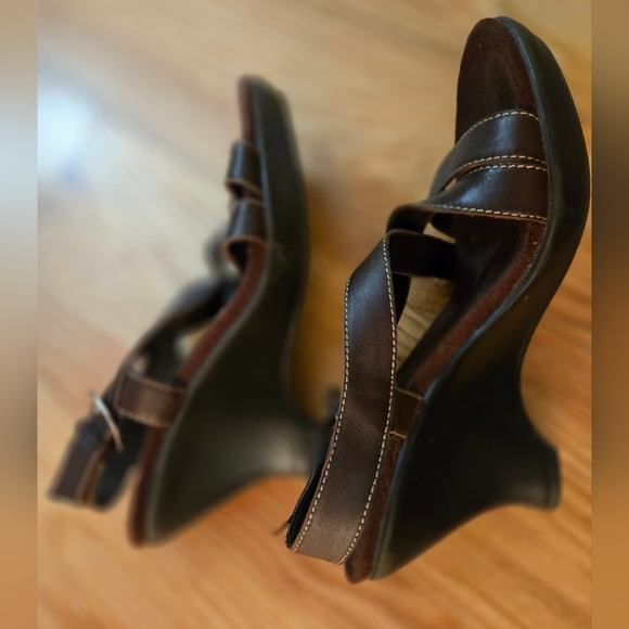 Brown wedge sandals - Picture 2 of 6